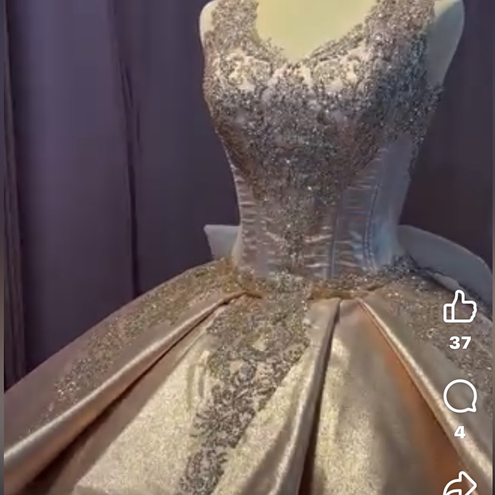 Quinceañera dress, Rose Gold.